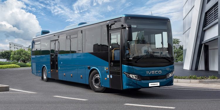 Iveco Kenalkan Bus Antar Kota Terbaru Crossway Hybrid