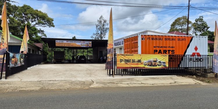 Mitsubishi Fuso Resmikan Lokasi Service Point di Kalimantan Timur, Dilengkapi Mobile Part Depo