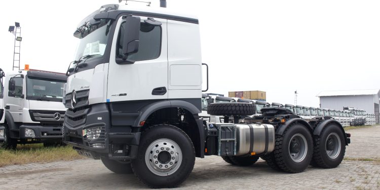 Ternyata Begini Cara Baca Kode Tipe Truk dan Bus Mercedes-Benz