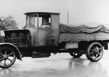 Simak Perjalanan Mercedes-Benz Jadi Pelopor Truk Diesel Pertama Di Dunia