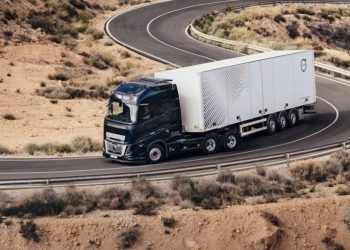 Mesin Diesel Baru Truk Volvo FH16 Diklaim Lebih Efisien dan Bertenaga