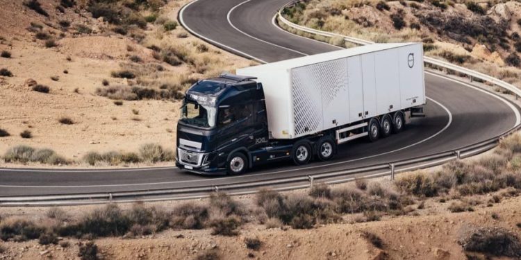 Mesin Diesel Baru Truk Volvo FH16 Diklaim Lebih Efisien dan Bertenaga