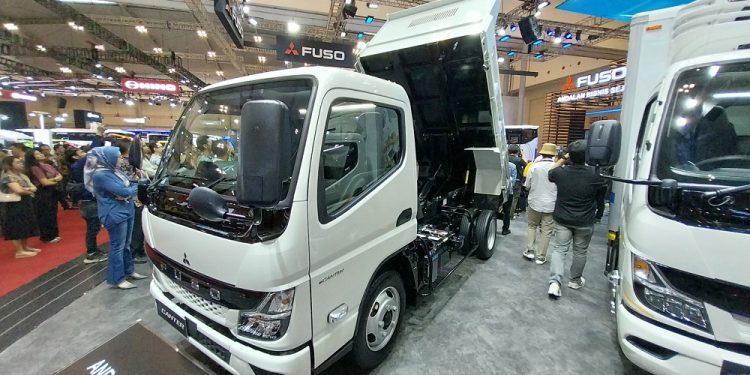 Tak Bisa Asal, Pasang Karoseri Box di Mitsubishi Fuso eCanter Perlu Cara Khusus