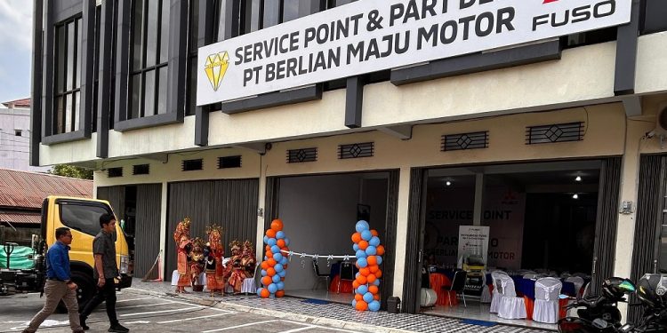 Perkuat Jaringan Purna Jual, Mitsubishi Fuso Resmikan 2 Service Point di Sulawesi dan Sumatra