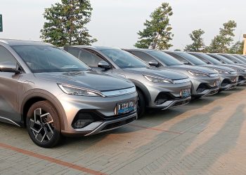 1.000 Unit Mobil Listrik BYD Resmi Diserahkan Ke Konsumen Pertama Indonesia