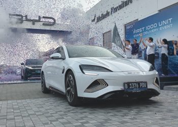 1.000 Unit Mobil Listrik BYD Resmi Diserahkan Ke Konsumen Pertama Indonesia