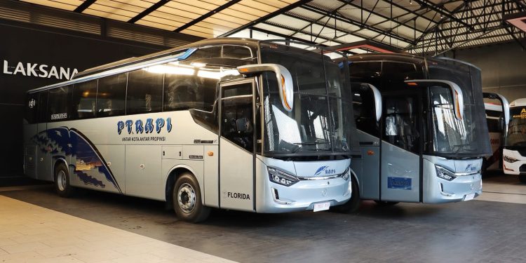 PO Rapi Rilis 2 Unit Bus Baru, Berbalut Bodi Legacy SR3 HD Panorama ...