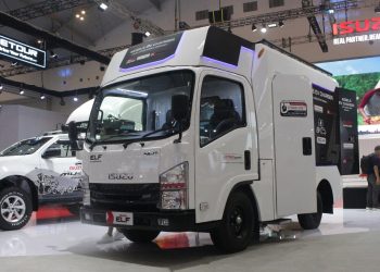 Isuzu Gebrak GIIAS 2024 Dengan Inovasi Baru, Ada Mobile Charging Station
