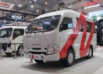 Isuzu Gebrak GIIAS 2024 Dengan Inovasi Baru, Ada Mobile Charging Station