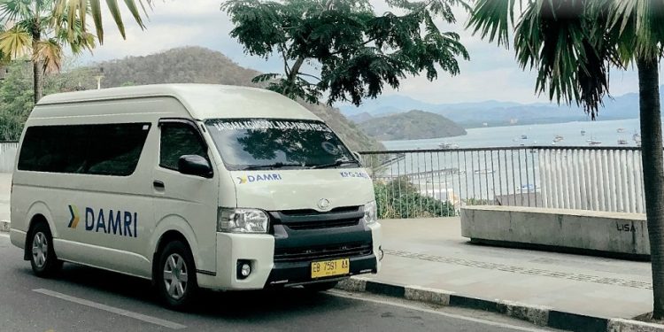 Damri Layani Angkutan Pariwisata Rute Bandara Komodo-Labuan Bajo
