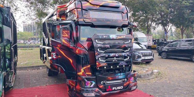 Modifikasi Truk Canter Ini Telan Biaya Rp 1 Miliaran