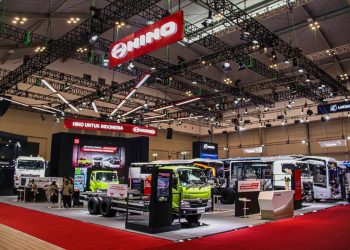 Bukukan 106 SPK Selama GIIAS 2024, Hino 300 series Jadi Andalan