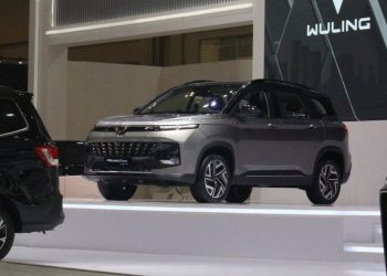 Wuling Almaz RS Pro Hybrid Jadi Andalan Keluarga dengan Fitur Berlimpah