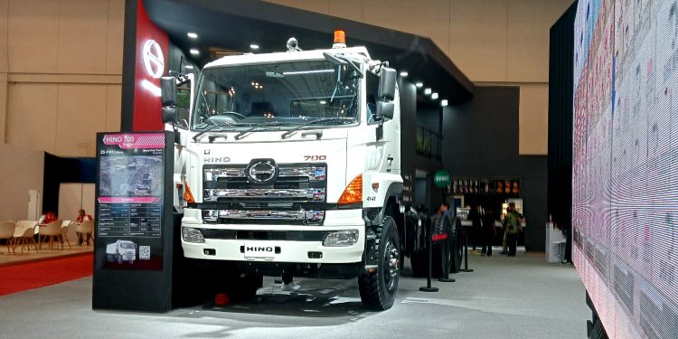Spesifikasi Lengkap Truk Heavy Duty Hino 700 – ZS 4141 6×4 Mining