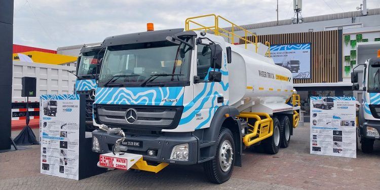 Jagoan di Medan Tambang, Daimler Bawa 4 Truk di Mining Indonesia 2024