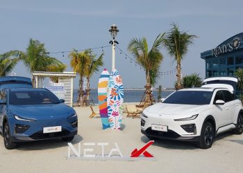 Mengelilingi Kota Jakarta Bersama Mobil Listrik Nyaman dan Canggih Neta X