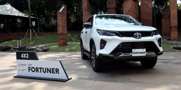 Toyota Luncurkan New Fortuner Facelift, Lebih Sporty Dan Pintar