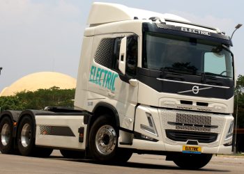 Profil Volvo FM 6x4T Electric, Truk Listrik Eropa Pertama di Indonesia