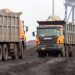 Bahaya Mengintai, Ini Tips Hindari Slip Pada Ban Truk Tambang