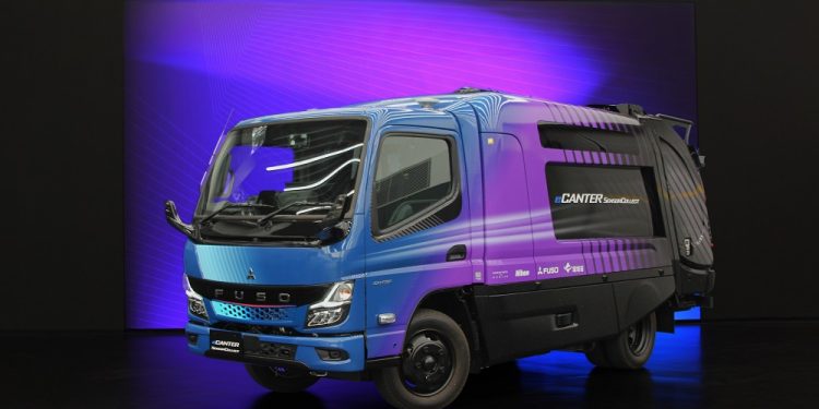 Mitsubishi Fuso Tampilkan Truk Sampah eCanter Canggih di Japan Mobility Show Bizweek 2024
