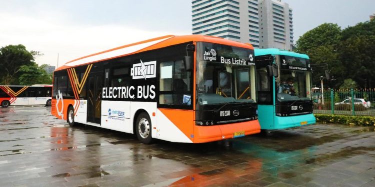 Hankook Smart City AU06 Jadi Ban Resmi Bus Listrik TransJakarta – Mobil ...
