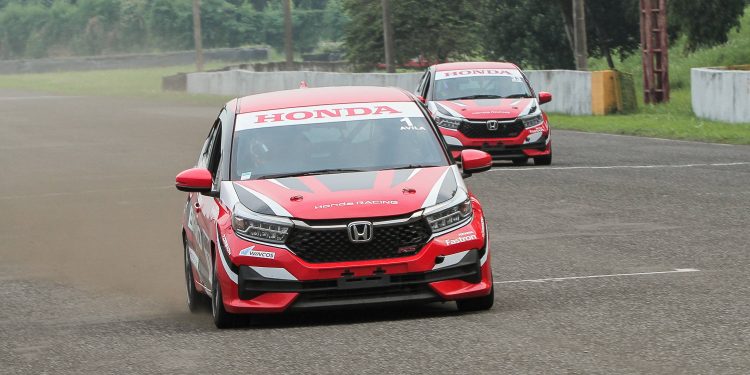 Sesuai Strategi, Tiga Pembalap Tim HRI Dominasi Podium Teratas Seri-4 ISSOM 2024