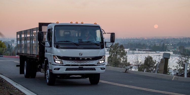 Diluncurkan April 2024, Truk Listrik Rizon Segera Dikirim ke Pelanggan