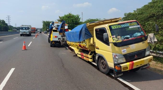 Kenali Penyebab As Roda Truk Patah Di Tengah Jalan, Ini Cara Antisipasinya