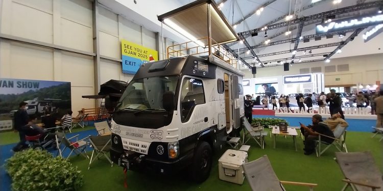 Karoseri Delima Mandiri Bawa Campervan Model Baru di GJAW 2024