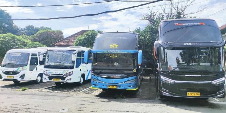 Hino Ajak 30 PO Bus di Bali Rasakan Kenyamanan Sasis RM 280 ABS Euro 4 dan GB 150