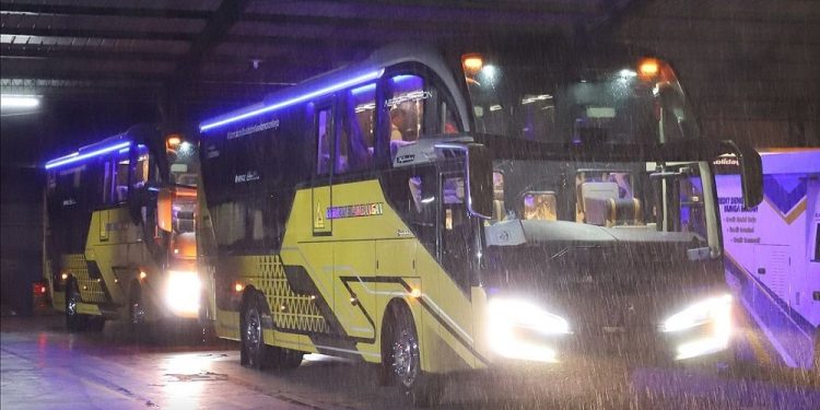 2 Bus Baru PO Berlian Blambangan Meluncur dari Karoseri New Armada