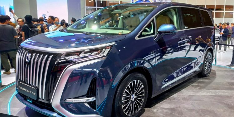 Mulai Tahun Depan, BYD Bawa Merek Denza Ke Indonesia