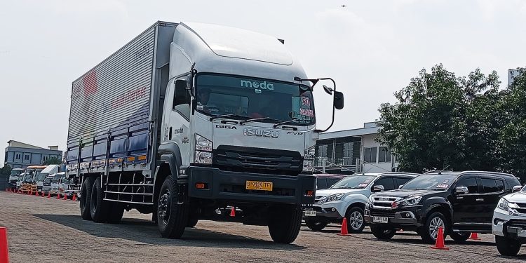 Begini Strategi Isuzu Tekankan Maraknya Insiden Kecelakaan Truk Di Jalan Raya