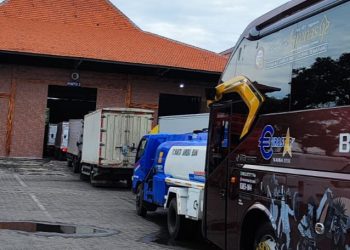 Begini Cara Merawat Bus yang Dilakukan PO Eurostar Saat Memasuki Musim Hujan