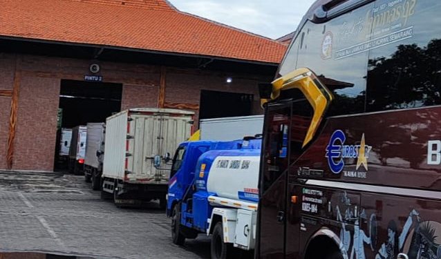 Begini Cara Merawat Bus yang Dilakukan PO Eurostar Saat Memasuki Musim Hujan