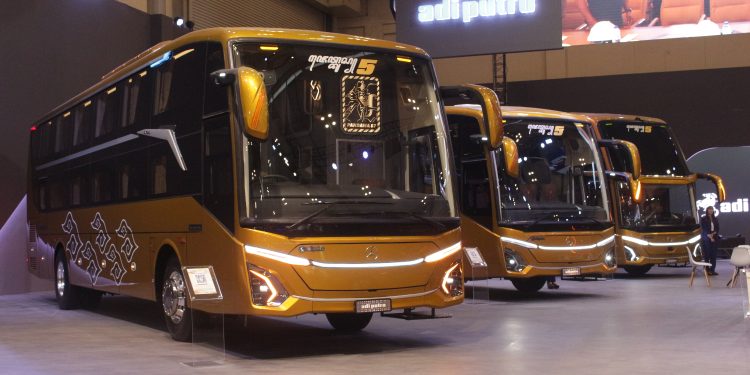 Mengenal 2 Sasis Bus Mercedes-Benz Yang Meluncur di Tahun 2024, OH 1626 L Euro 4 dan O 500 RSD 2445 Euro 5