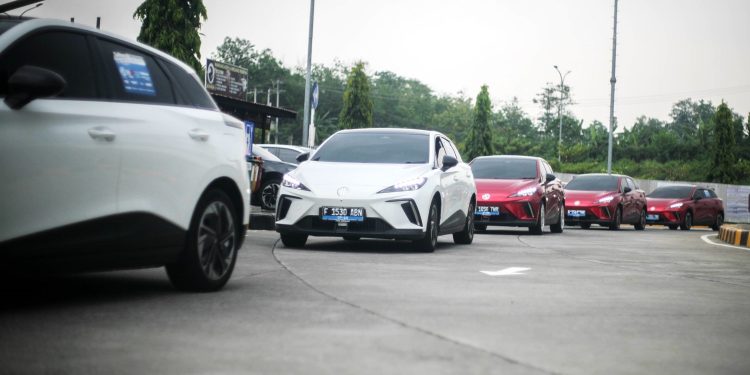 Touring Komunitas Mobil Listrik MG, Tempuh Jarak Lebih Dari 1.500 KM