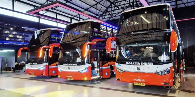 3 Bus Double Decker Terbaru PO Rosalia Indah Siap Mengaspal