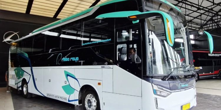Bus Baru PO Rimba Raya Buatan Karoseri Laksana Punya Kabin Nyaman