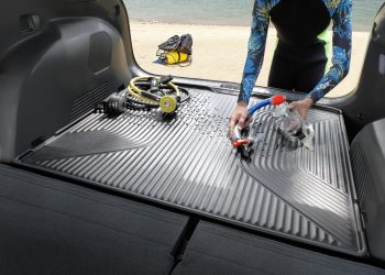 Kia Ciptakan Cover Bagasi Mobil Gunakan Plastik Daur Ulang