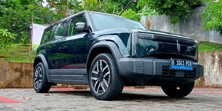 Dibanderol Rp 500 Jutaan, Mobil Off-road Listrik Chery J6 Mengaspal di Surabaya