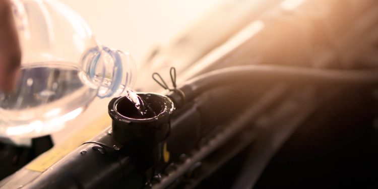 Isi Radiator Pakai Air Biasa, Kerusakan Mesin Yang Fatal Siap Menghampiri