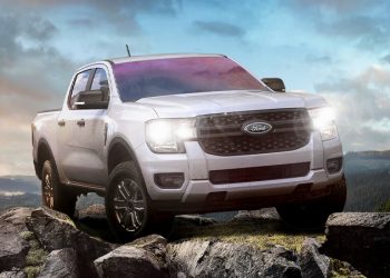 Dijual Rp 500 Jutaan, Next-Gen Ford Ranger XL 2.0L 4×4 M/T Resmi Mengaspal Di Indonesia