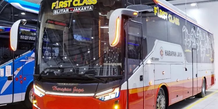Bus Baru PO Harapan Jaya Untuk Rute AKAP, Pakai Bodi Suites Combi 