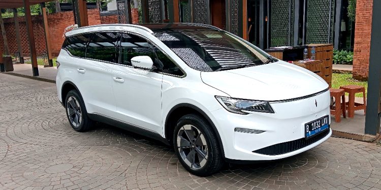 Begini Keunggulan Baterai Short Blade Bulletproof Pada Mobil Listrik Aletra L8S