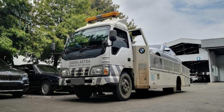 Mobil BMW dan Mini Terjebak Banjir? BMW Astra Kerahkan Layanan Evakuasi Gratis, Ini Caranya