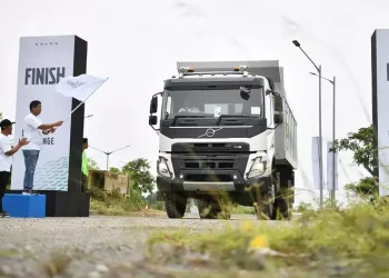 Teknologi Volvo Connect Temukan Sopir Truk Indonesia Yang Kompeten Di Ajang Volvo Trucks Driver Challenge 2024-2025