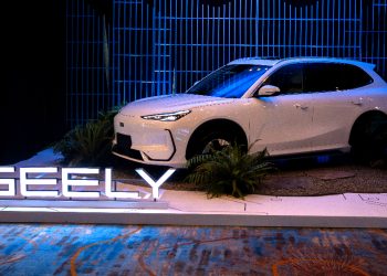 Kembali Ke Indonesia, Geely Kenalkan Mobil Listrik EX5, Ini Spesifikasinya