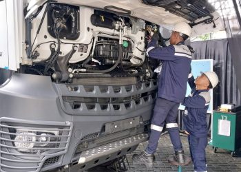 DCVI TechMasters Tingkatkan Kualitas Layanan Purna Jual, Asah Kemampuan Teknisi Bus dan Truk Mercedes-Benz