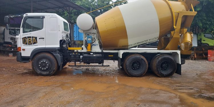 Jenis Serta Fungsi Truk Molen Dalam Proses Konstruksi dan Pembangunan